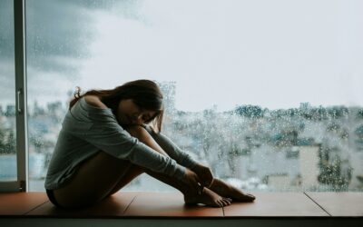 Wenn eine Frau schweigt, obwohl sie schreien möchte, beginnt ihr Körper zu sprechen.